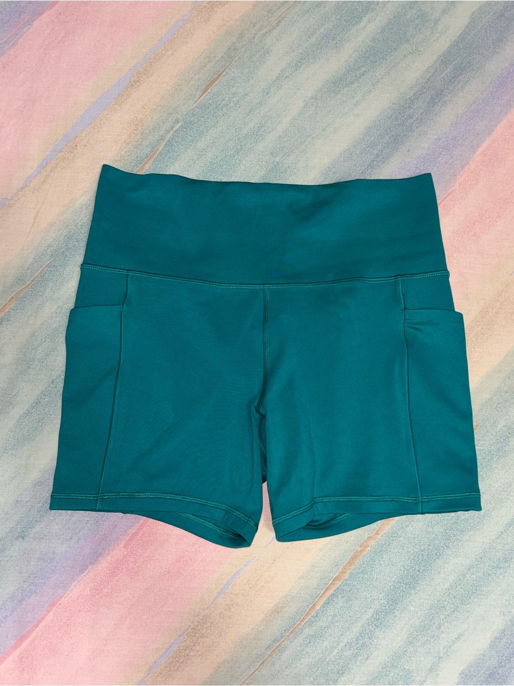 Athleta Women’s Salutation Stash High Rise 5" Short Size L coastal Teal - Picture 3 of 7